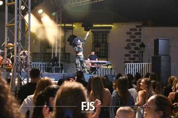 Concierto de Nia Correia en San Juan/Francisco Javier Santana e Ildefonso Rodríguez.